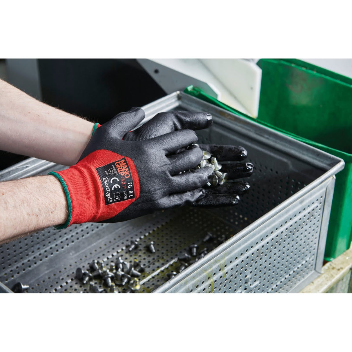 Manusi de lucru din nailon/spandex cu 3/4 din spuma nitril igienizata - sefira.ro