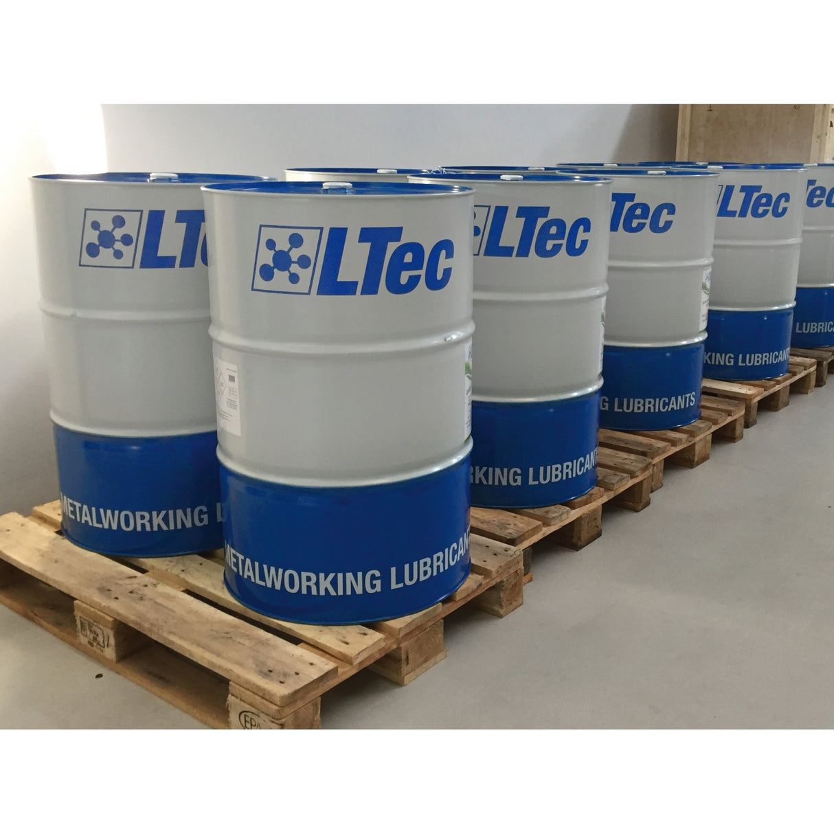 Ulei de taiere curat pe baza de plante regenerabile LTEC ECOSYNTH 1-6 - sefira.ro