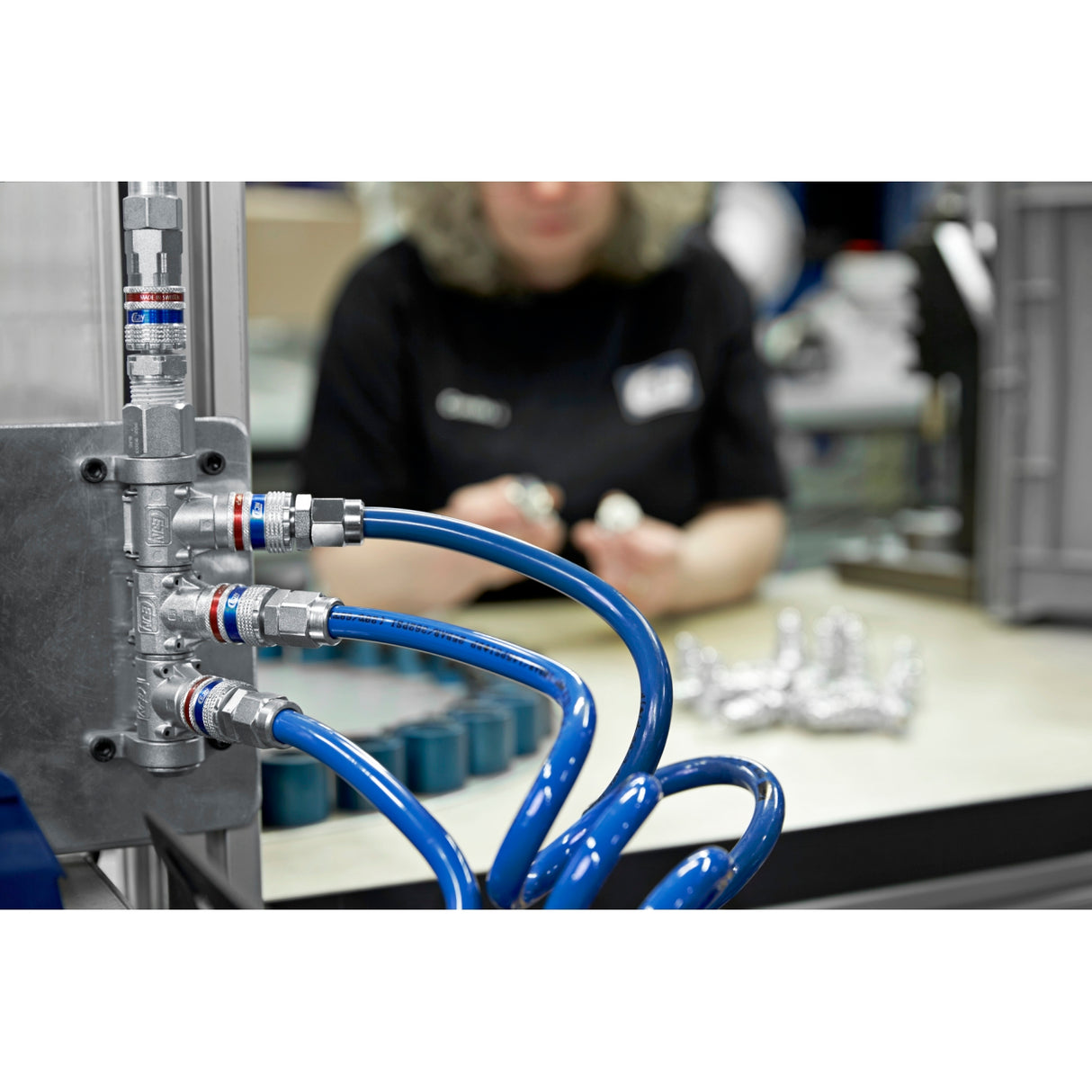 Prize de siguranta compacte cu ventilare multipla seria 320 DN7.6 CEJN 10-902-920 - sefira.ro