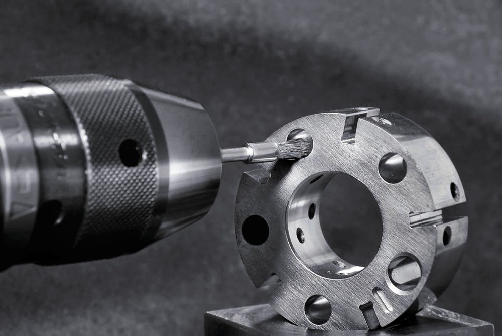 Perie de sarma din otel, mini, tip pensula, cu coada 3mm, diam.5mm, sarma 0,1mm ondulata, LESSMANN - sefira.ro