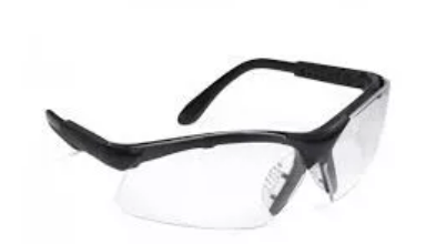 ANTI-SCRATCH AND ANTI-FOG PROTECTIVE GLASSES WITH LENS