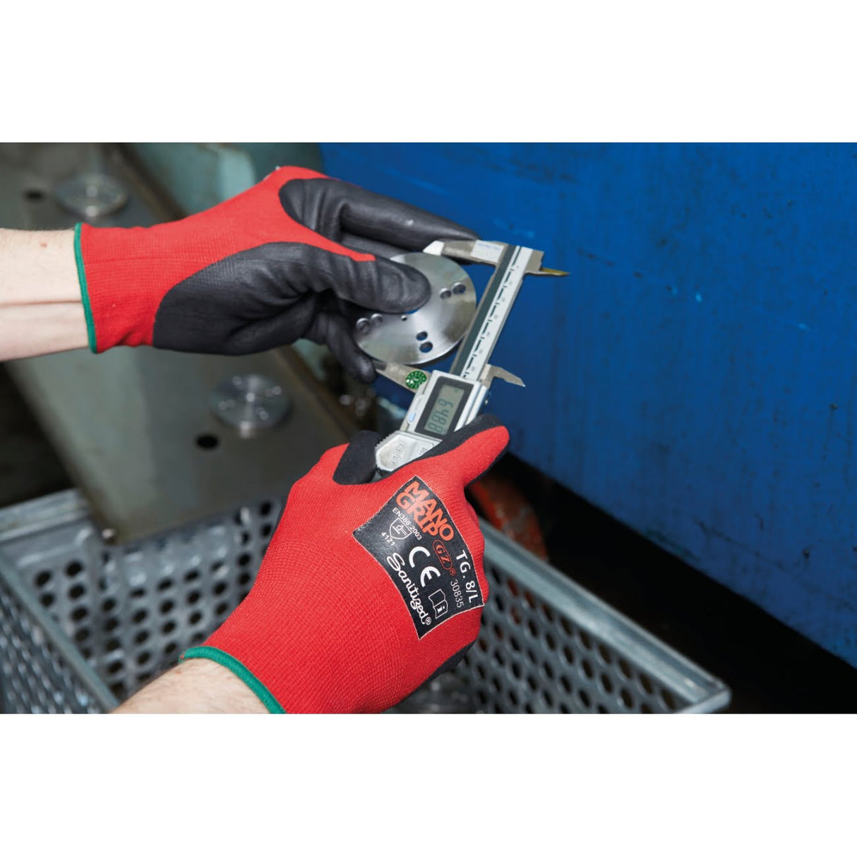 Manusi de lucru din nailon/spandex cu 2/4 in spuma nitril igienizata - sefira.ro