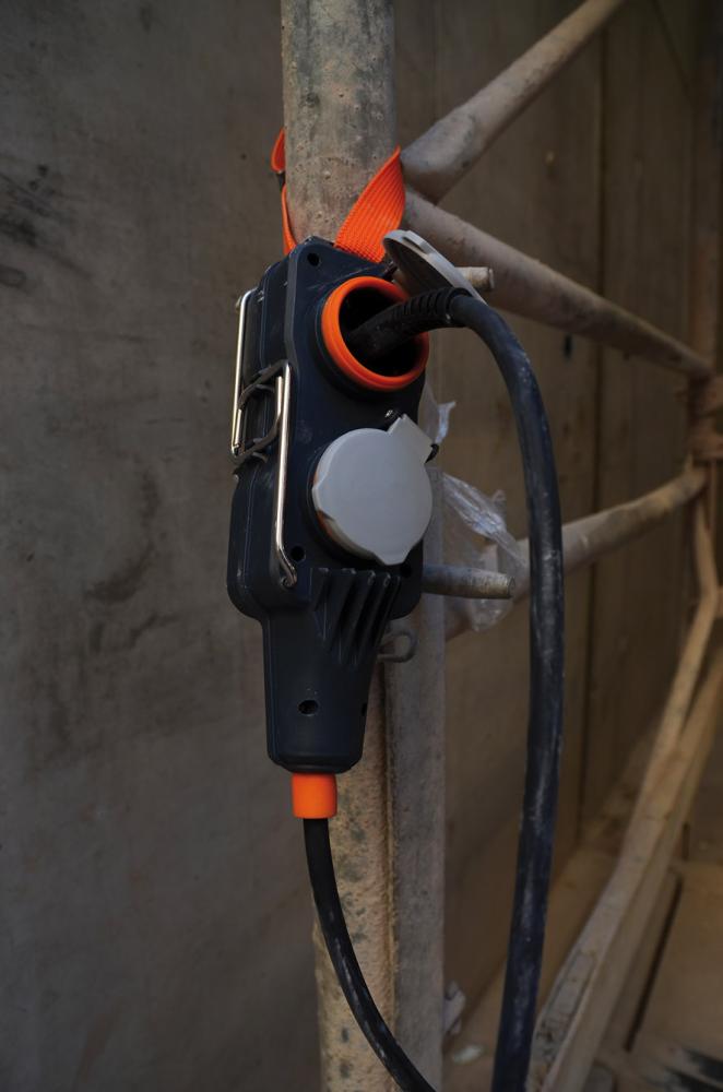 Prelungitor electric, 4 prize, H07RN-F3G1.5, 15m, neopren, BRENNENSTUHL - sefira.ro