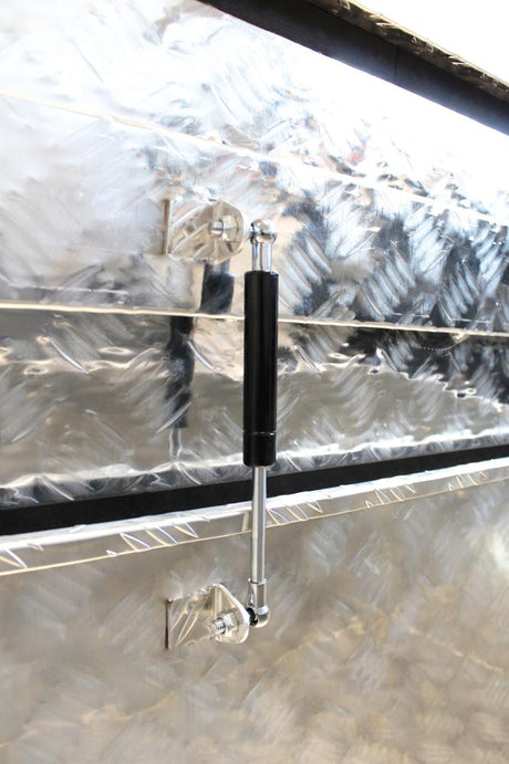 Alu-Transportkiste f. EnergyTube, ca.95 Ltr.Tragegriffe, Schloß, Gasdruckfeder - sefira.ro