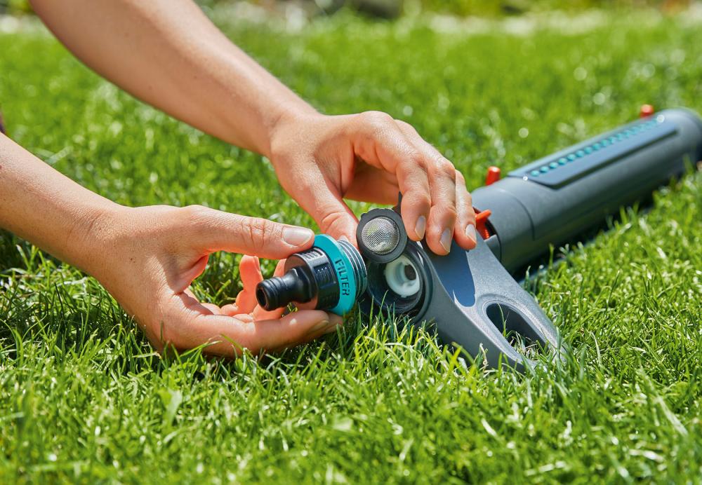 Aspersor oscilant Aqua Zoom S 18710-20, pana la 150 m², GARDENA - sefira.ro