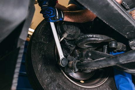 Adaptor de antrenare 1/4" patrat x 1/4" hexagonal, 25 mm, R47100003, GEDORE RED - sefira.ro