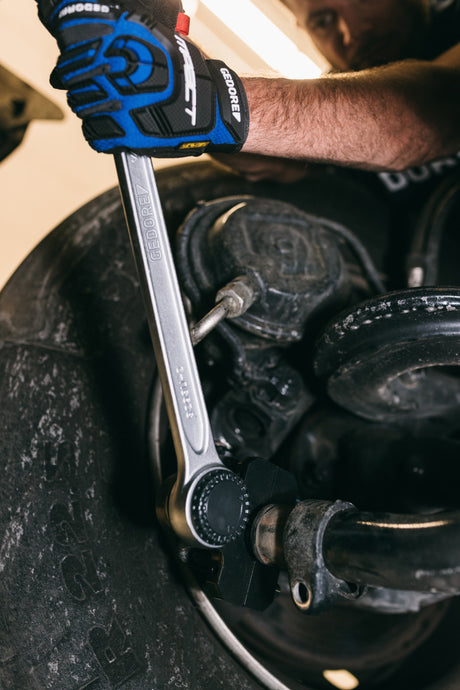 Adaptor de antrenare 1/4" patrat x 1/4" hexagonal, 25 mm, R47100003, GEDORE RED - sefira.ro