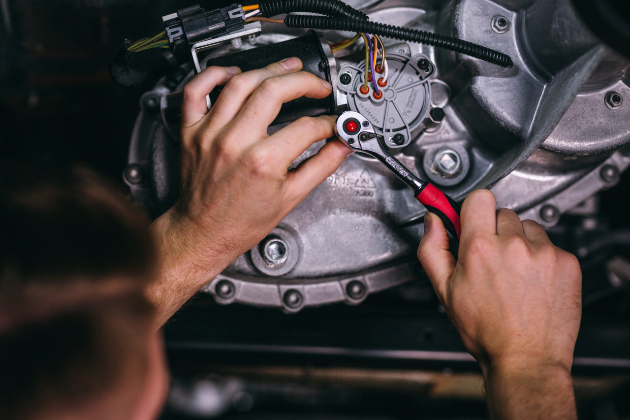 Antrenor cu clichet 1/4", reversibil, cu adaptor de actionare, R40150027, GEDORE RED - sefira.ro