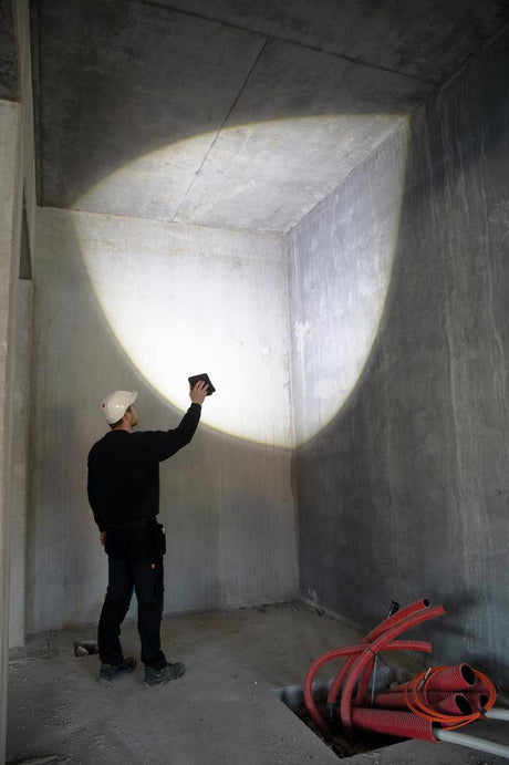 Akku-Arbeitsleuchte NOVA 2 CONNECT 200-2000Lumen ohne Akku SCANGRIP - sefira.ro